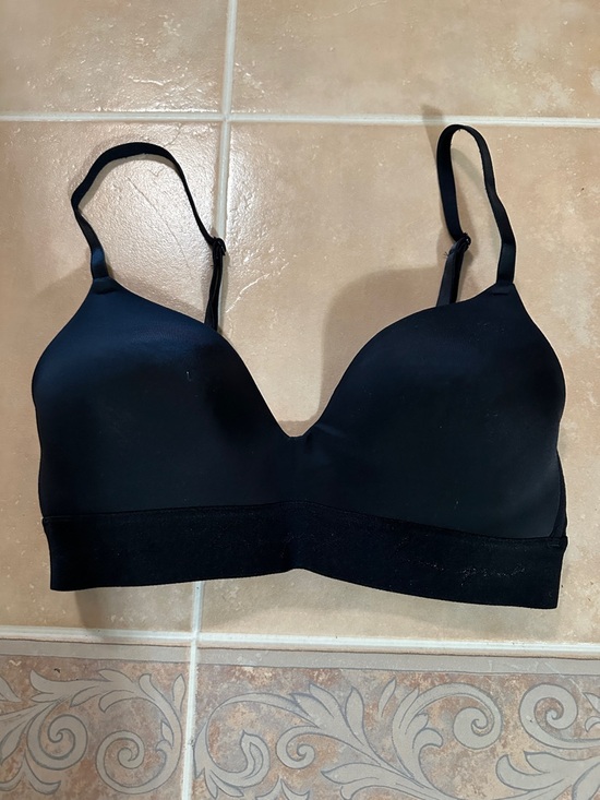 PINK Victoria's Secret Other - EUC PINK Victoria's Secret Black Seamless Molded Bra